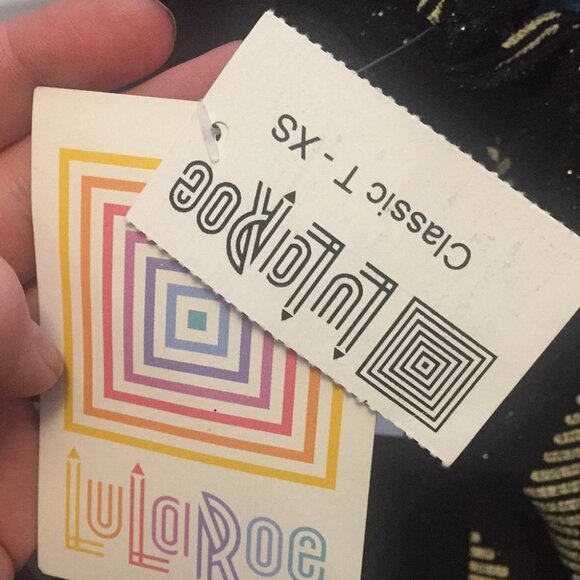 XS LuLaRoe Classic T Shirt D06 800 - Picture 5 of 5